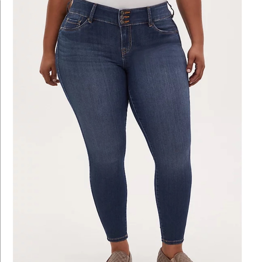 TORRID  Super Stretch Jegging